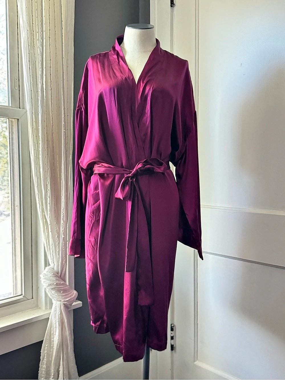 Victoria's Secret 100% Silk Vintage Robe in Purple M/L